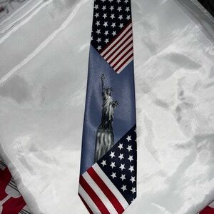 Lorenzo Dark Blue Patriotic Tie with Statue‎ of Liberty